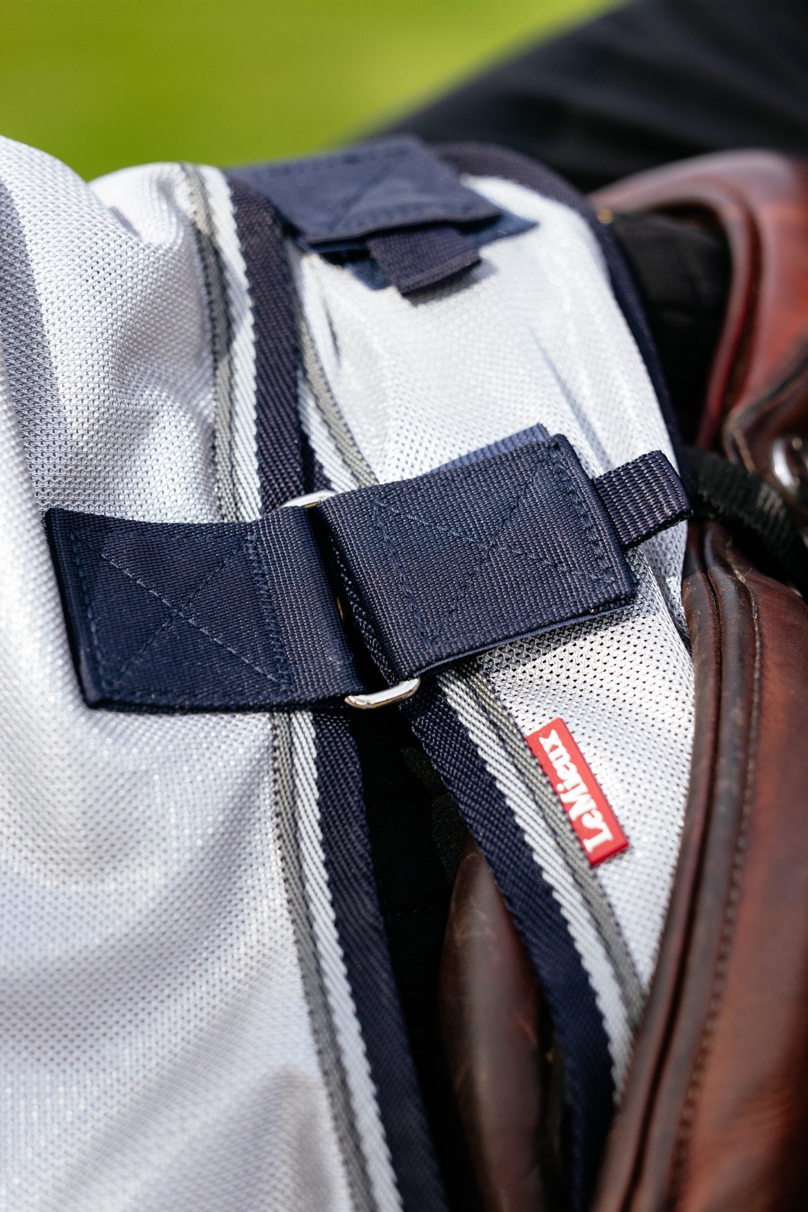 LeMieux Ride On Ausreit-Fliegendecke mit abnehmbarem Hals- und Schulterteil