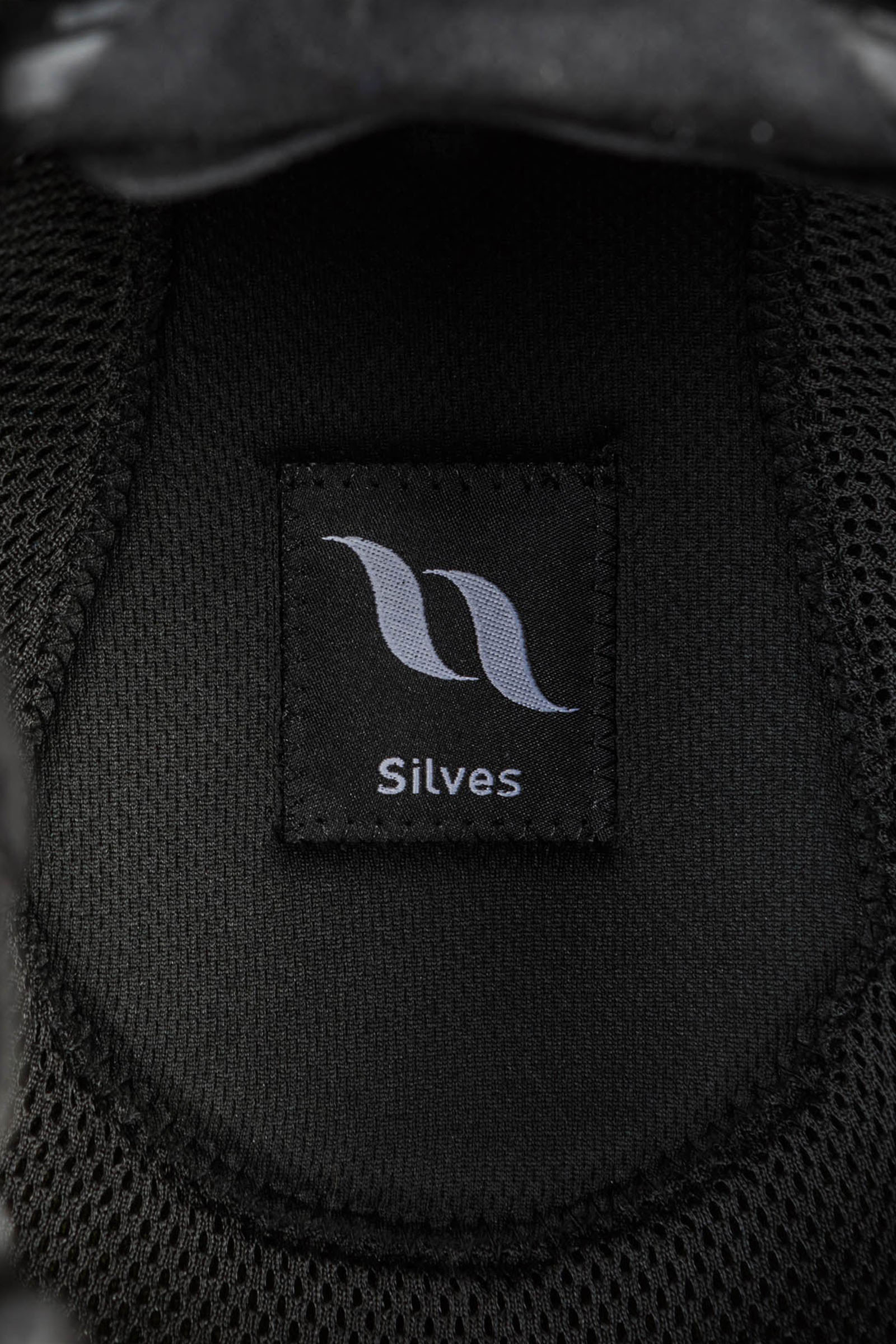 Back on Track Silves Reithelm mit glatter Oberseite