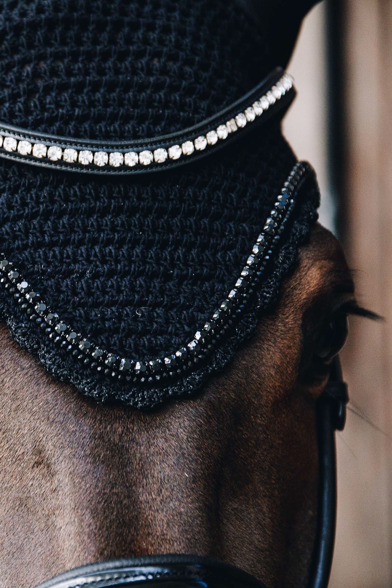 Kentucky Horsewear Stone & Pearl Soundless Fliegenhaube Lang