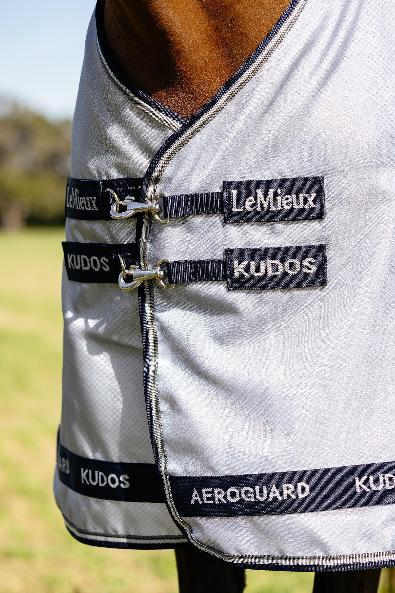 LeMieux Kudos AeroGuard Fliegendecke mit abnehmbarem Halsteil