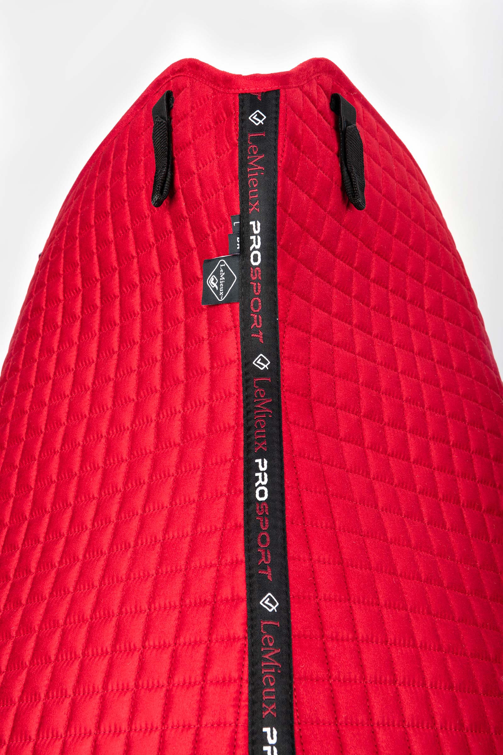 LeMieux Suede Luxuri&ouml;se saisonale Dressurschabracke