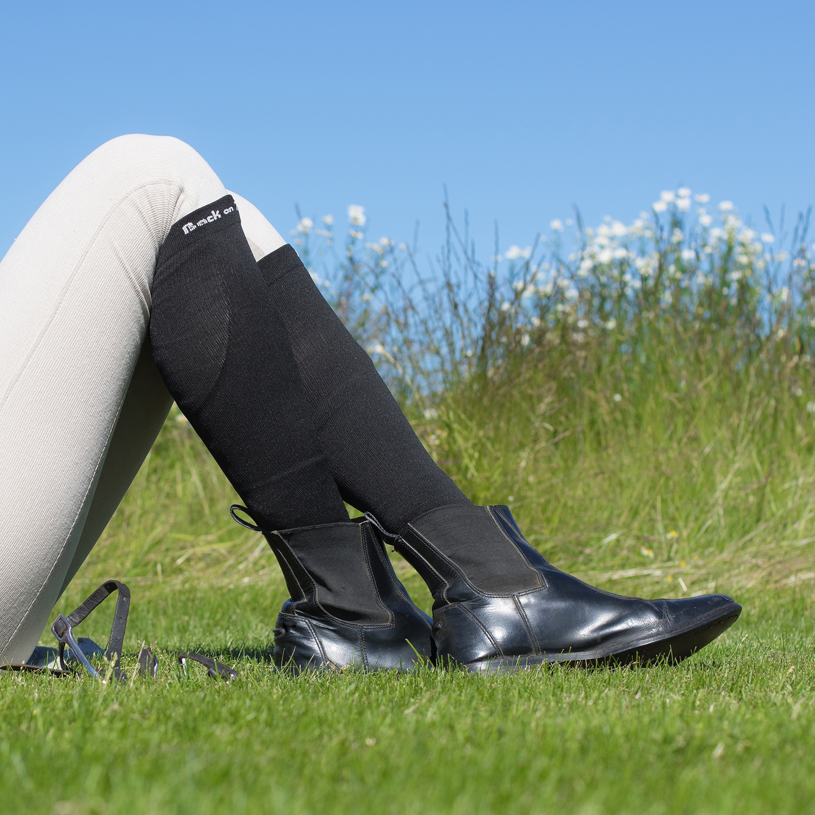 Back on Track Socke Nikki