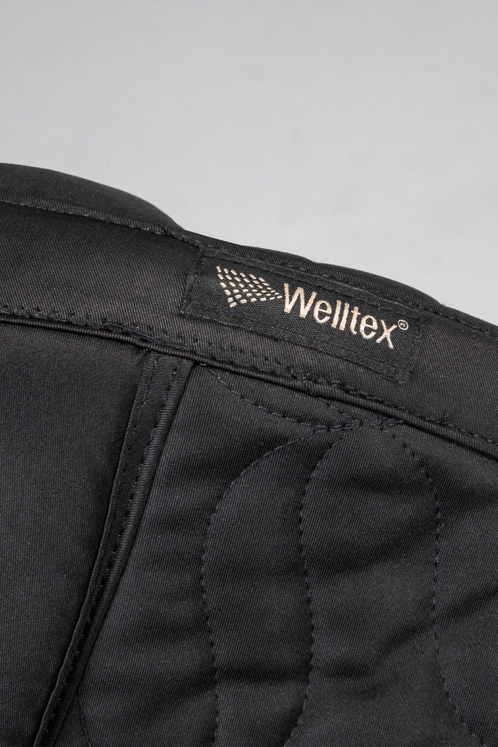 Back on Track Deep Nights Springschabracke