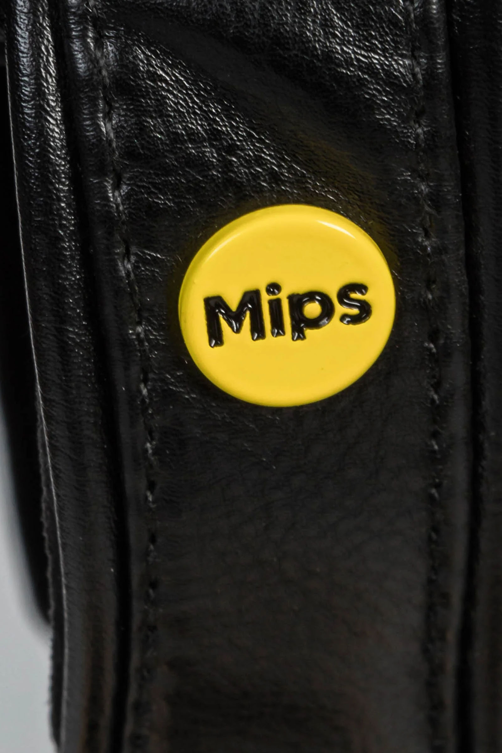 Back on Track Silves Reithelm mit glatter Oberseite