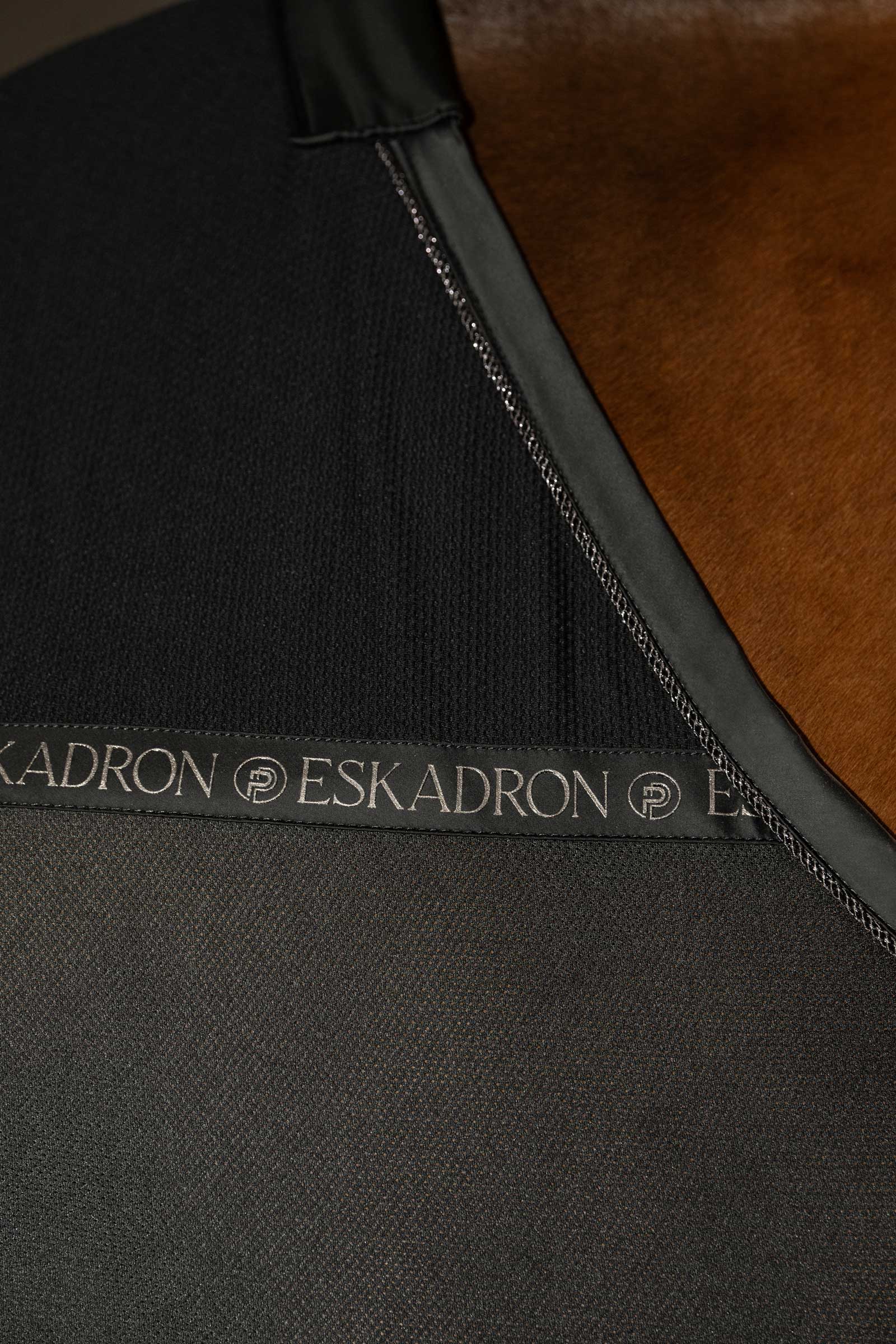 Eskadron Platinum 25 Pro Cover Fliegendecke