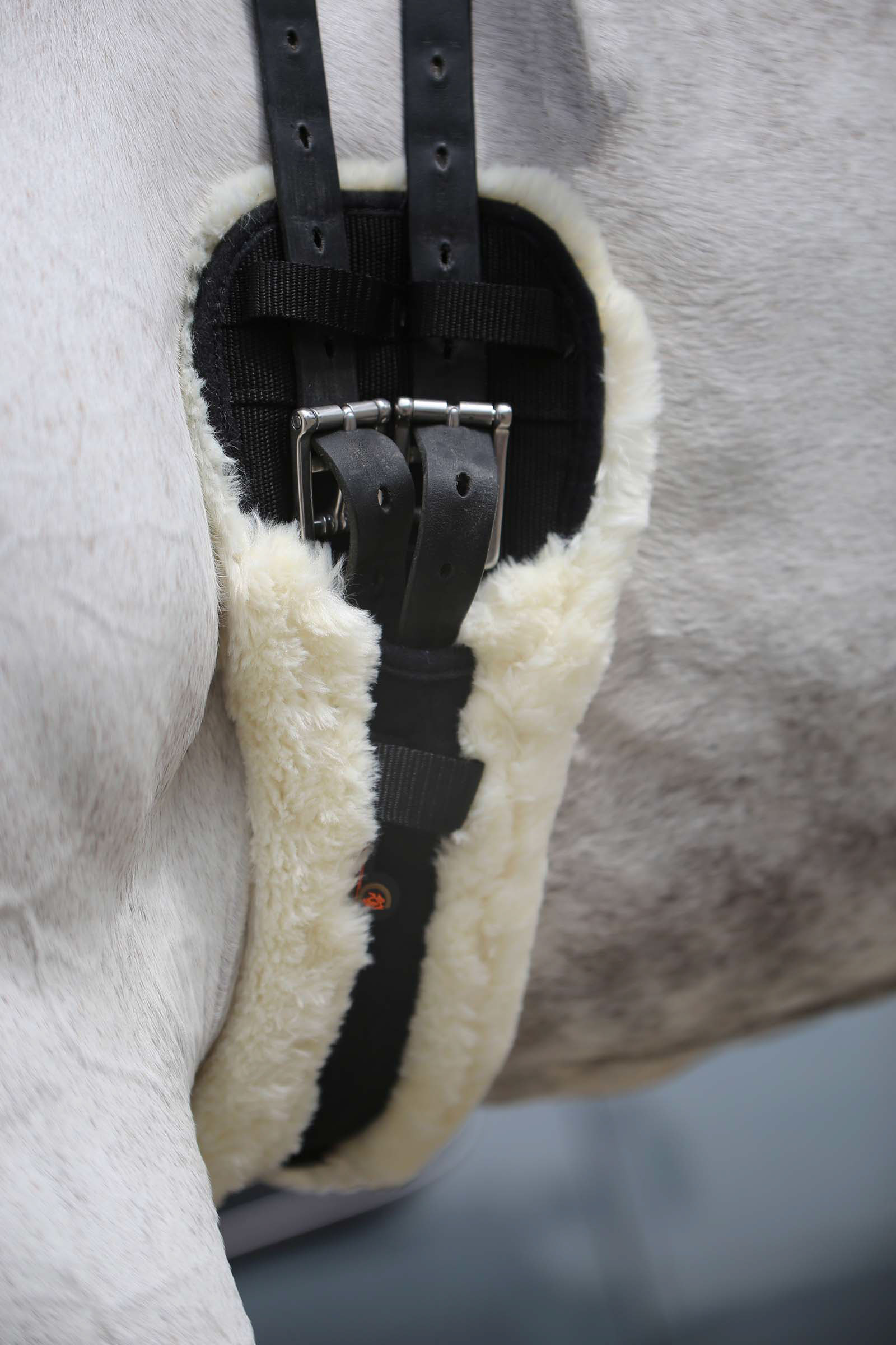 Kentucky Horsewear Lammfell Kurzgurt