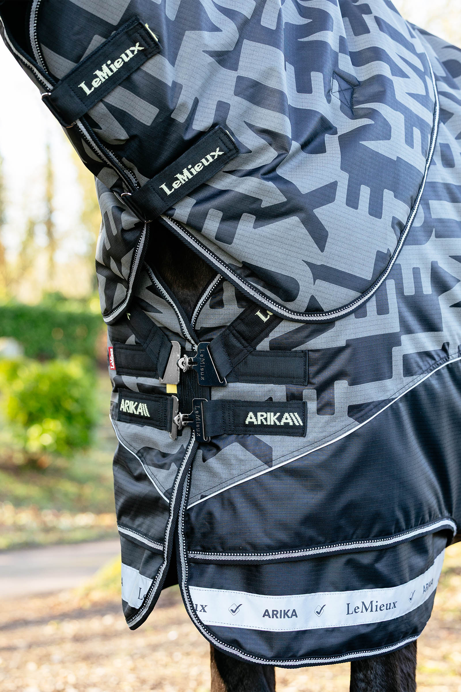 LeMieux Arika reflektierende Weidedecke mit abnehmbarem Halsteil, 0&nbsp;g