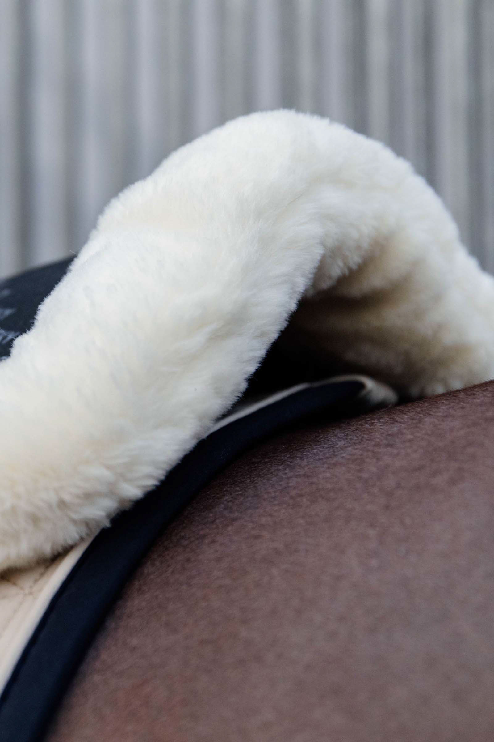 Kentucky Horsewear Half Pad Lammfell Impact Equalizer