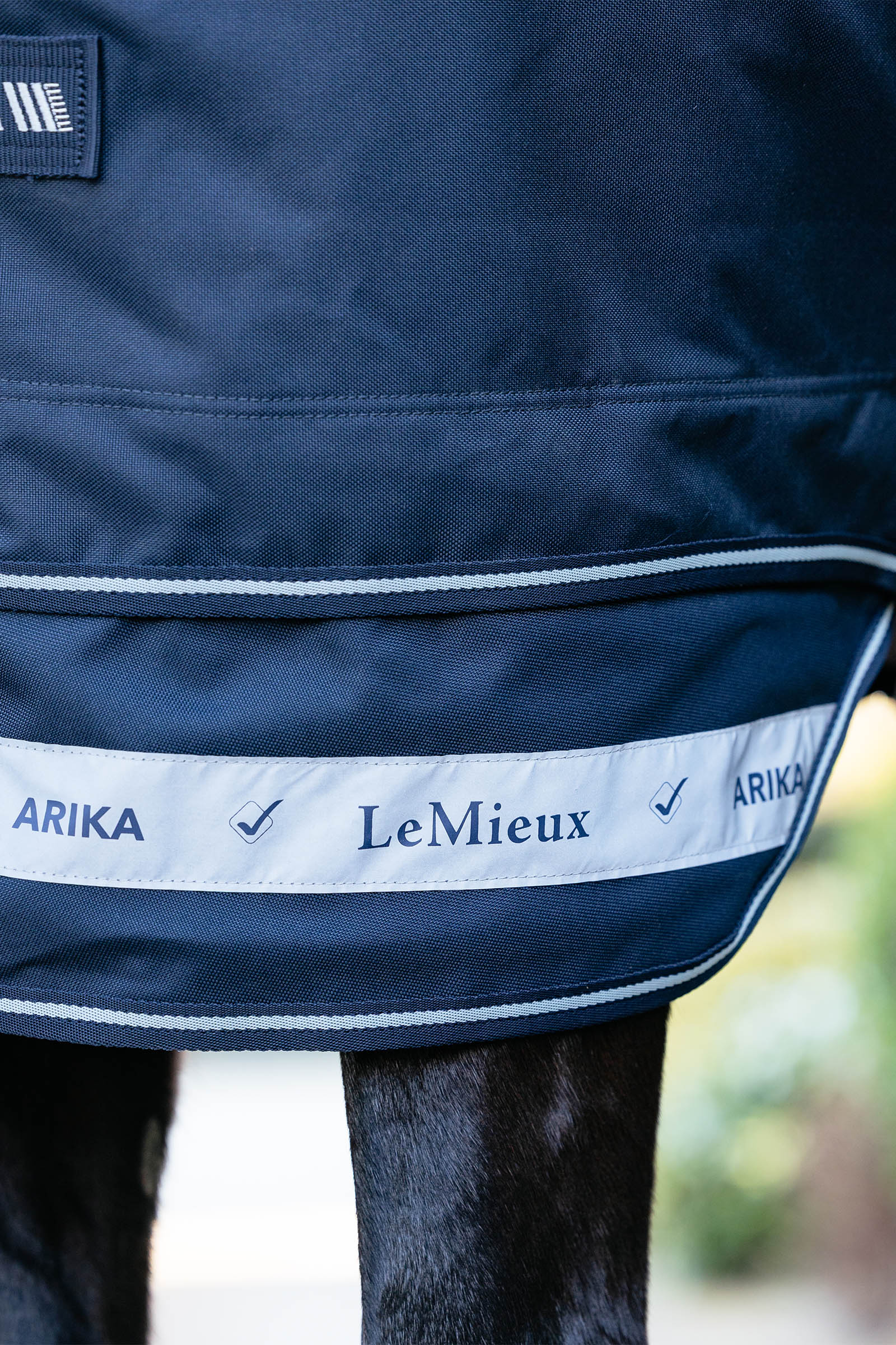 LeMieux Arika Storm-Tek Weidedecke mit abnehmbarem Halsstück, 200 g
