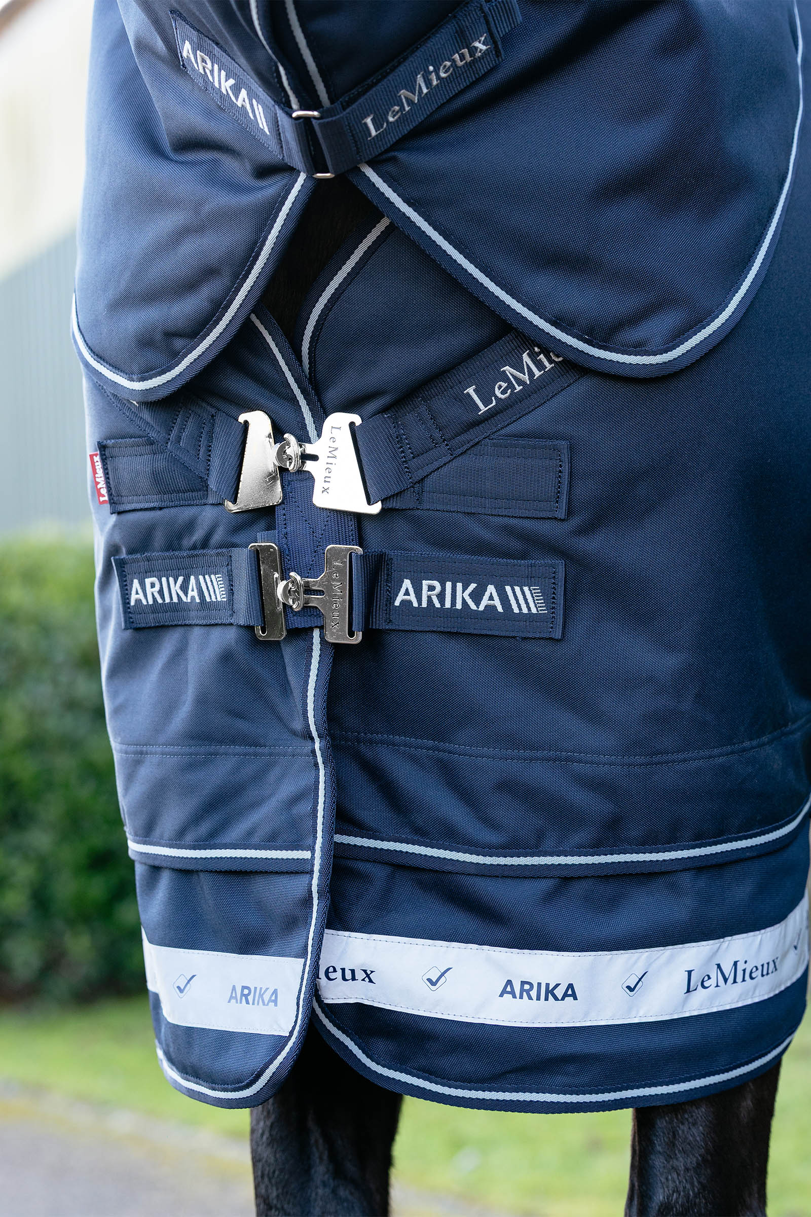 LeMieux Arika Storm-Tek Weidedecke mit abnehmbarem Halsstück, 200 g