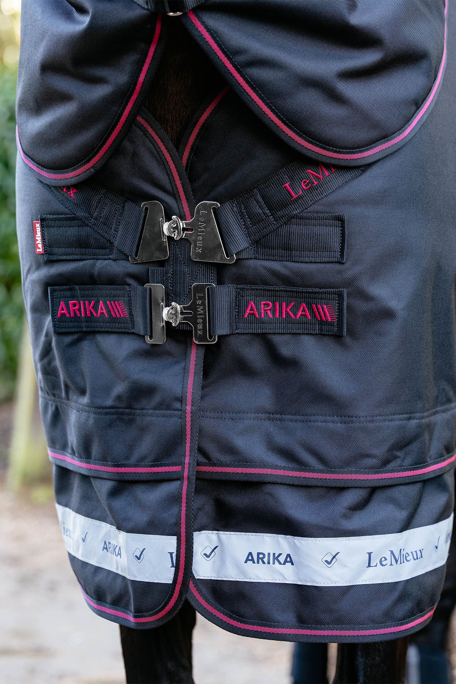 LeMieux Arika Storm-Tek Outdoordecke mit abnehmbarem Halsteil, 50 g