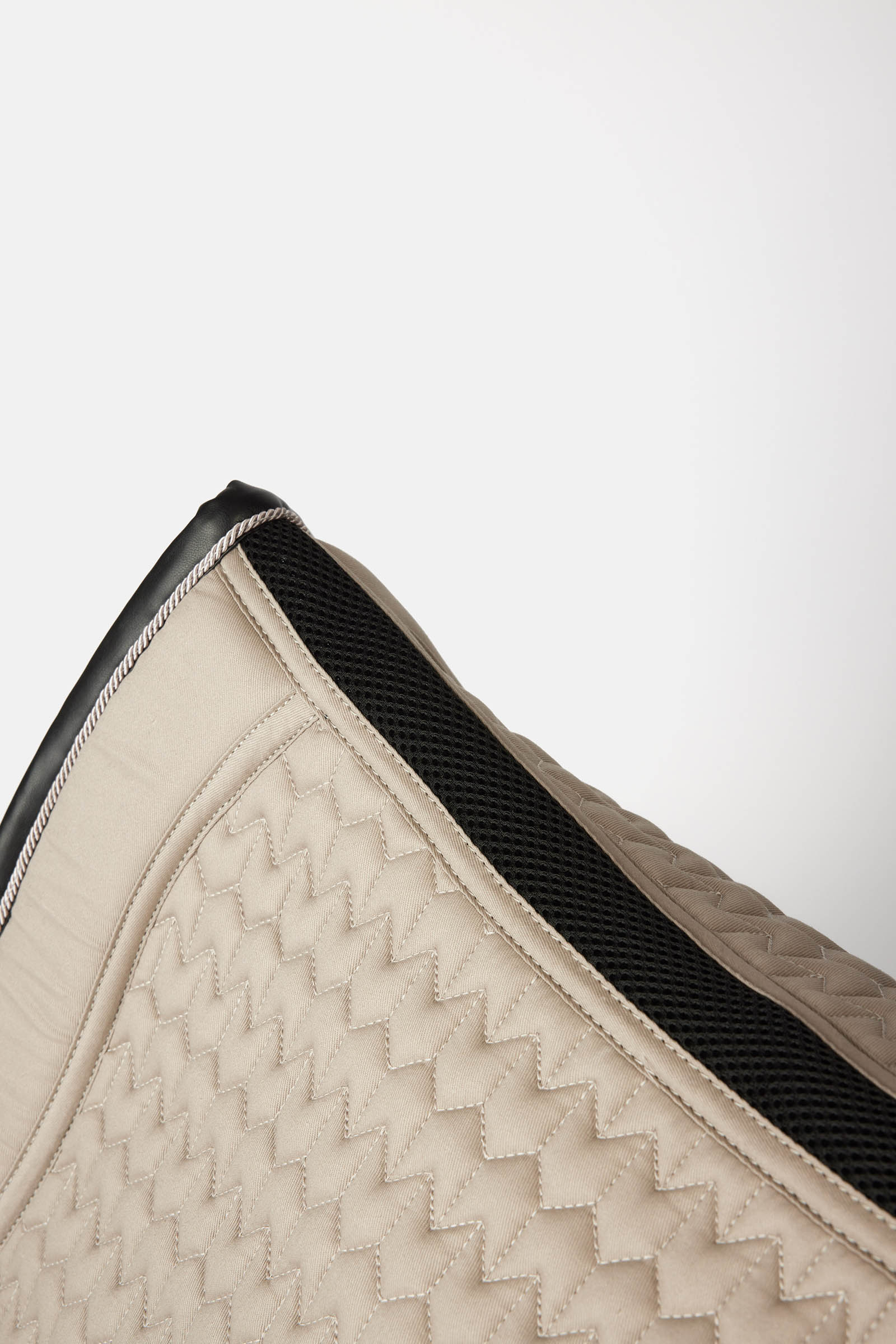 B Vertigo Fusion Dressur Schabracke